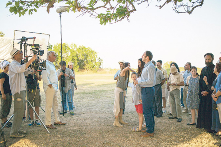 Και ο Ρένος Χαραλαμπίδης στην ταινία  «Swing Away»: «Είναι μεγάλη μου τιμή  που έπαιξα δίπλα στον Τζον Ο’ Χάρλεϊ,  λέει στο «thema people»