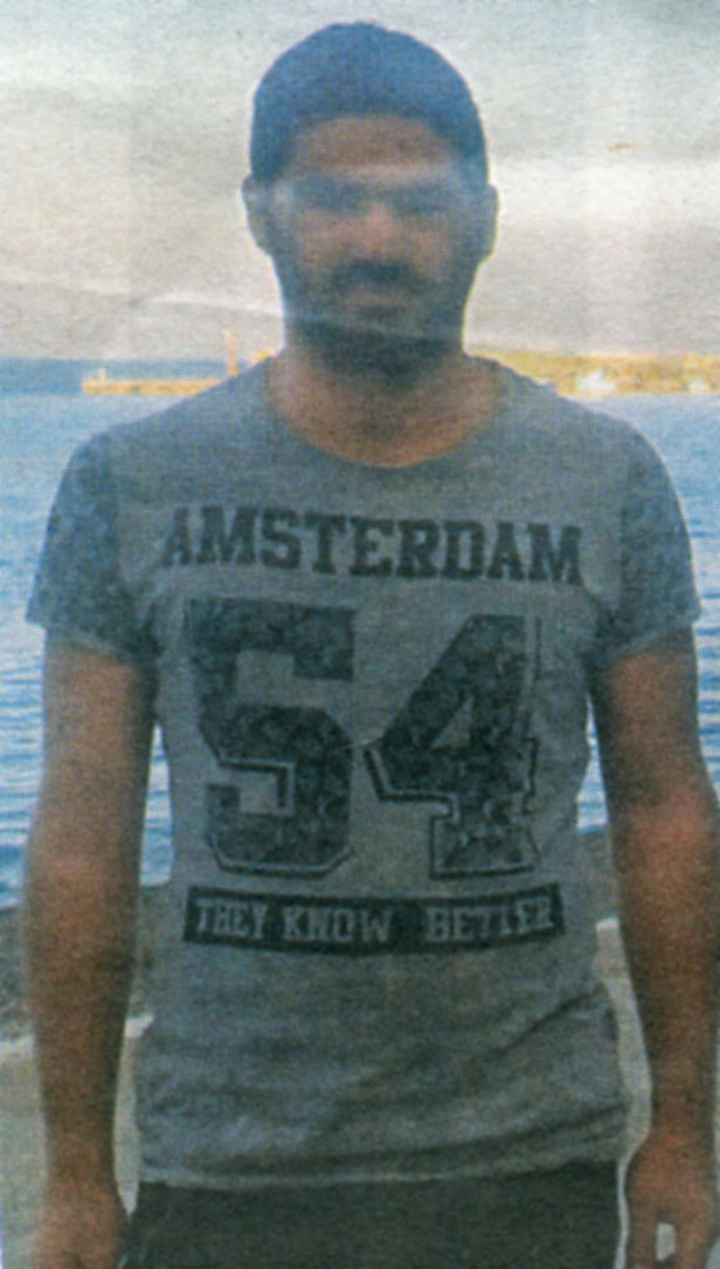 «Το πρόβλημα στο σχολείο δεν είναι οι υποδομές. Εκεί δεν υστερεί καθόλου. Το μόνο που μας λείπει είναι οι καθηγητές», λέει ο Αντώνης