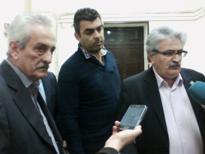 Οι επικεφαλής των παρατάξεων κατά την ώρα της αποχώρησής τους