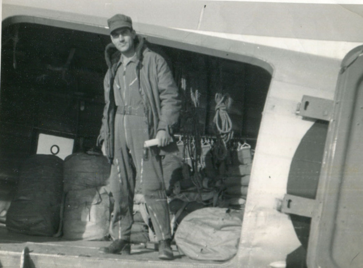 Ρίχνοντας τρόφιμα και σκηνές στους κομάντος Κορέα 1953  