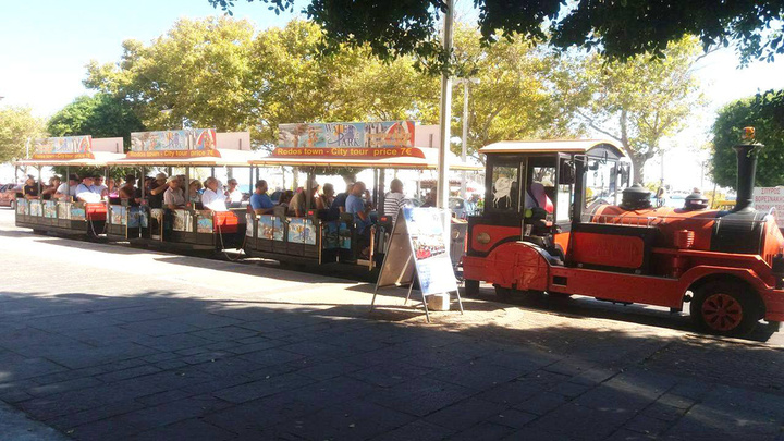 Το τρενάκι της ΡΟΔΑ