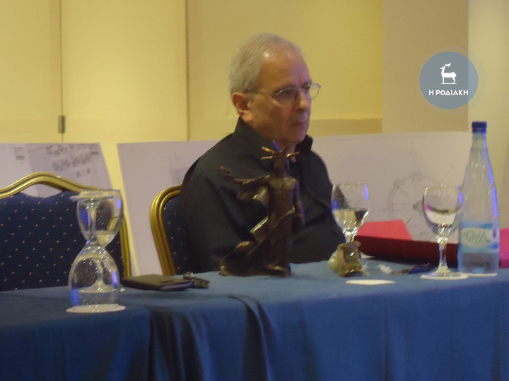 O γλύπτης κ. Νικόλαος Κοτζιαμάνης