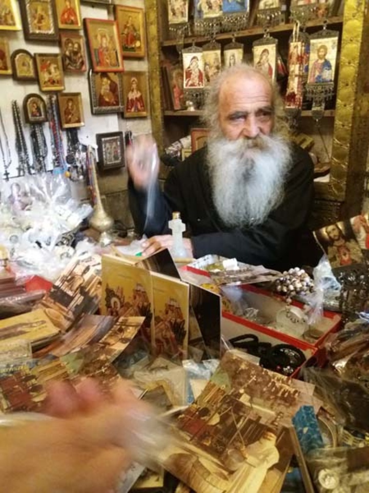 Ο αγωνιστής παπάς του ναού στη Σαμάρεια Ο αγωνιστής παπάς του ναού στη Σαμάρεια