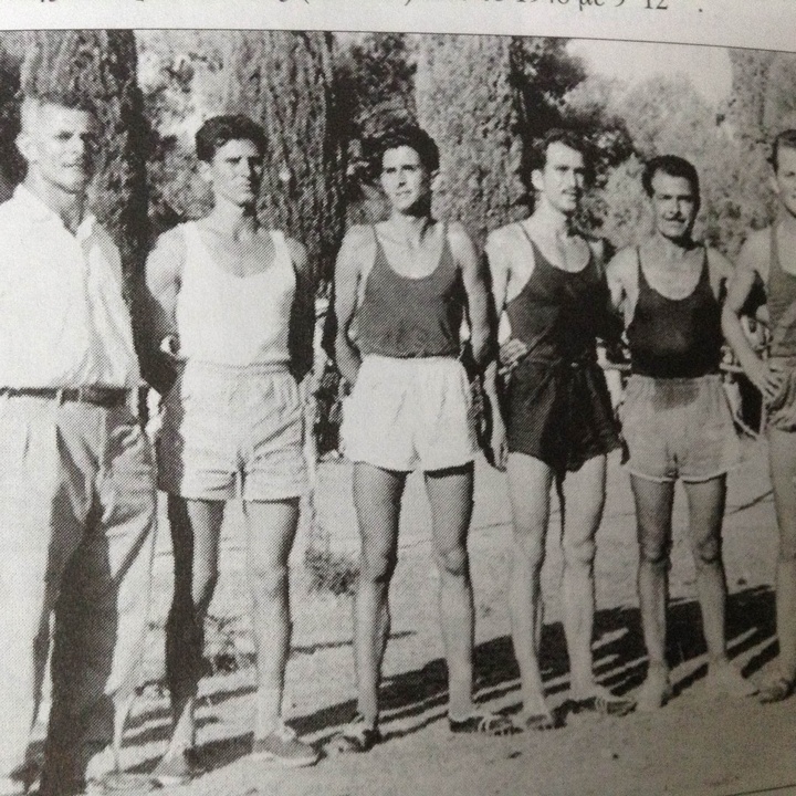 Από δεξιά: Ξίπας, Χατζησταμάτης, Σωτρίλης, Καναβάρος τη δεκαετία του ‘50 στη Ρόδο