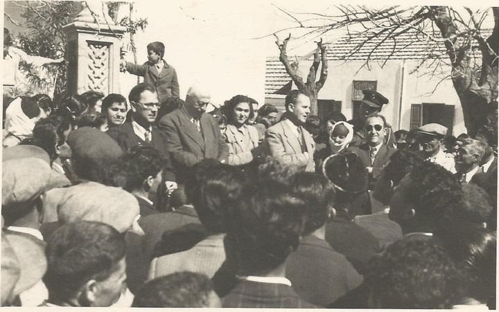 Ο Γιάννης Ζίγδης με τον Στέλιο Κωτιάδη υποψήφιοι με το Κόμμα  των Φιλελευθέρων στις εκλογές του 1950 σε ομιλία τους στη Ρόδο.