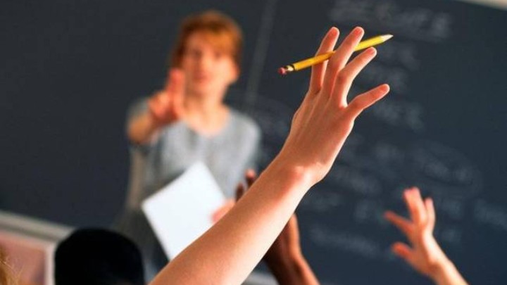 Την πρόσληψη 16.320 αναπληρωτών εκπαιδευτικών ανακοίνωσε το υπ. Παιδείας Την πρόσληψη 16.320 αναπληρωτών εκπαιδευτικών ανακοίνωσε το υπ. Παιδείας