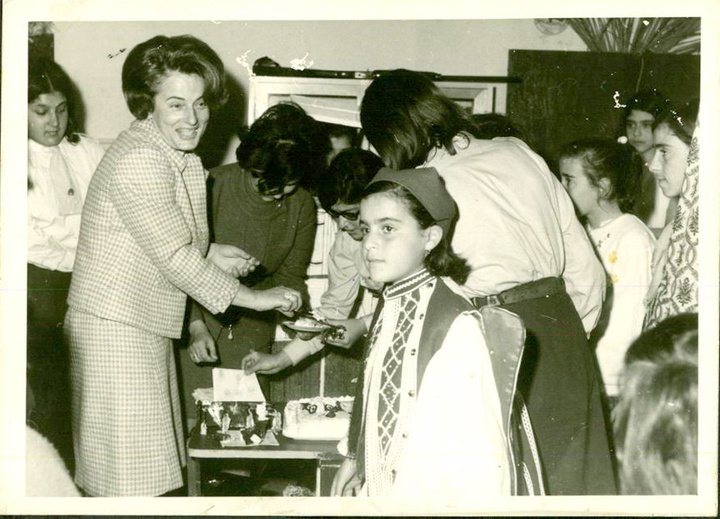 24 Μαρτίου 1968 πραγματοποιείται μια γιορτή από τα μέλη του Οδηγισμού και όπως πάντα το “παρών” είχε δώσει και η Ελένη Καράβα