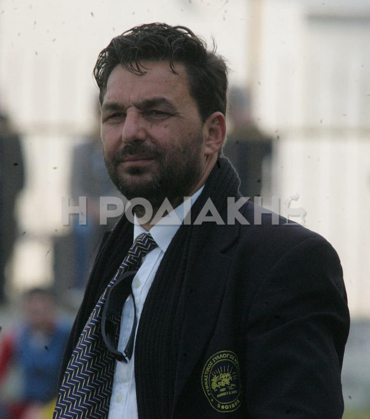 Καλύτερη διαχείριση των παιχνιδιών από τους παίκτες του ζήτησε ο Άγγελος Φραγκάκης 	            (ΦΩΤΟ ΒΙΚΤΩΡ) 