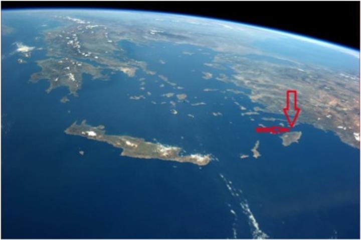 Σε αυτό το σημείο βρίσκεται ναυαγισμένο εδώ και 49 χρόνια το φορτηγό πλοίο Πυθέας