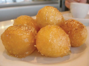 Λουκουμάδες και τάνγκο