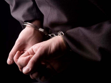 Συνελήφθη  καταζητούμενος  για κλοπές  και απάτη