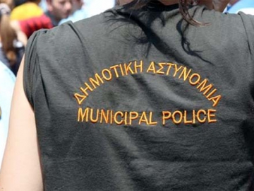 Πανελλήνιο ρεκόρ στις... πλαστογραφίες για τους δημοτικούς αστυνόμους