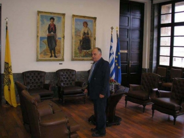 Πέθανε ο Νίκος Καράμπελας