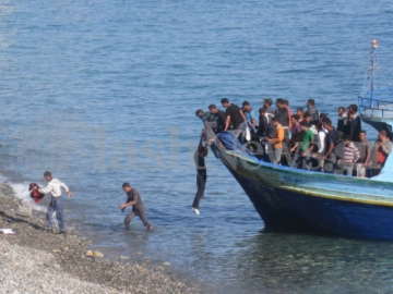 Ξέφραγο «αμπέλι»  τα θαλάσσια σύνορα της Ρόδου: Νέα αποβίβαση μεταναστών πριν από λίγο !