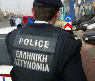 Και οι ένστολοι πρέπει να παίρνουν άδειες για την ανατροφή των παιδιών