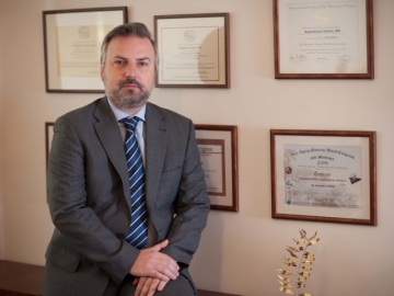 Πώς η μεταμόσχευση μαλλιών αυξάνει  την αυτοπεποίθηση και προοπτικές 