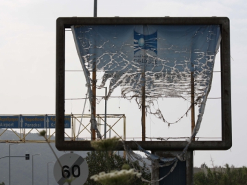 Θα ξεκινήσει το ξήλωμα των διαφημιστικών πινακίδων