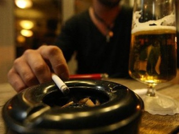 Παρέμβαση εισαγγελέα για την απαγόρευση του καπνίσματος 