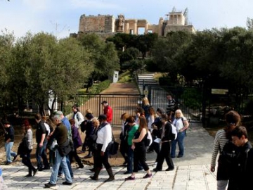 Η Ελλάδα, ο φθηνότερος ευρωπαϊκός προορισμός για τις διακοπές του Πάσχα
