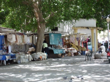 Eισαγγελικό βραχυκύκλωμα για τους μικροπωλητές