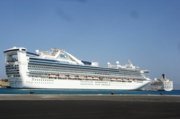 Θα καταπλεύσουν  46 κρουαζιερόπλοια τον Ιούνιο στη Ρόδο