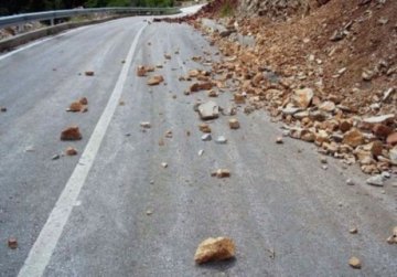 Κατολίσθηση σε περιοχή του Λαδικού - επιτόπου ο Δήμαρχος Ρόδου