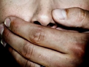 Αλβανός κατηγορείται  για βιασμό Ολλανδής τουρίστριας