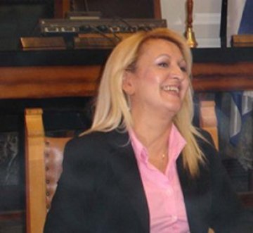 Καταδικάστηκε  η Ρένα Μαντικού για τις προσλήψεις στη ΡΟΔΩΝ ΑΕ