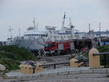 Δεν έχουν το Θεό τους οι αθίγγανοι. Έβαλαν φωτιά και πάλι στο καταυλισμό