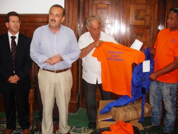 Στολές στις εθελοντικές ομάδες από την ATTICA BANK