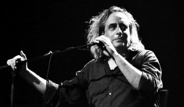 Ο Γιάννης Αγγελάκας στη Ρόδο!