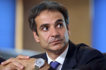 Προτεραιότητα η μείωση των φορολογικών συντελεστών και όχι οι απολύσεις για τον Κυριάκο Μητσοτάκη