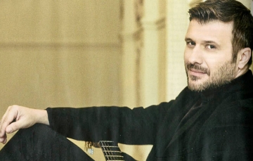 Ο Γιάννης  Πλούταρχος  στη Ρόδο