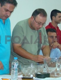 «Κεραυνός εν αιθρία» η παραίτηση του Κόκκινου
