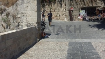 «Οβερμπούκινγκ» και στους επαίτες!