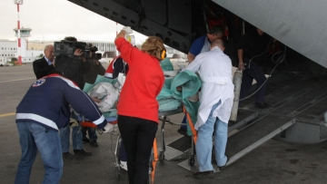 Τρία βρέφη μεταφέρθηκαν     από τη Ρόδο στην Αθήνα