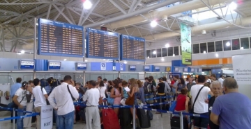 Ταλαιπωρία στα αεροδρόμια – Εκτός το σύστημα check-in παγκοσμίως