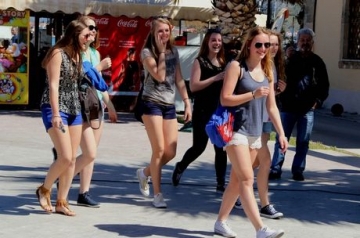 Εξαγωγές και τουρισμός ανεβάζουν το ΑΕΠ της Ελλάδας