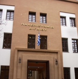«Τα περιφερειακά Πανεπιστήμια πρέπει να μείνουν όρθια», τονίζει ο Μάνος Κόνσολας