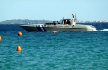 Προσάραξε ιστιοφόρο σε νησίδα κοντά στους Λειψούς