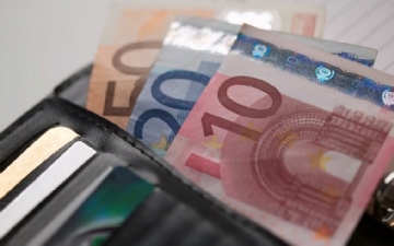 Έρευνα σοκ: Απλήρωτοι από ένα έως 12 μήνες 850.000 εργαζόμενοι 
