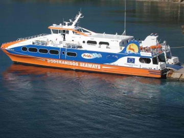 Οι προσεγγίσεις  του καταμαράν στη Λέρο