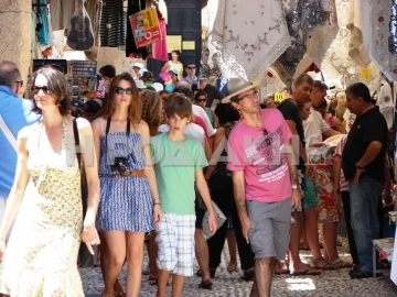 Βρετανικό τουριστικό γραφείο διέκοψε τις δραστηριότητές του