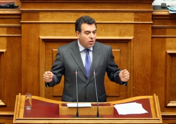 Επανασχεδιασμό των ακτοπλοϊκών δρομολογίων της Αστυπάλαιας ζητάει ο Μάνος Κόνσολας