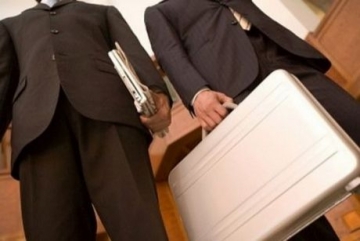 Εφοριακός-"μαϊμού" επιχείρησε να ελέγξει την προϊσταμένη της ΔΟΥ Καλαμάτας