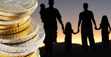 Ένα μήνα νωρίτερα η τρίτη δόση του οικογενειακού επιδόματος του ΟΓΑ