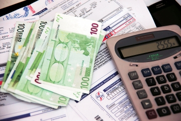 Ροδίτης είδε το λογαριασμό της ΔΕΗ  και κόντεψε να πάθει εγκεφαλικό