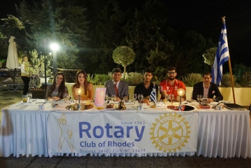 Βράβευση μαθητών από  το Ροταριανό Ομιλο Ρόδου