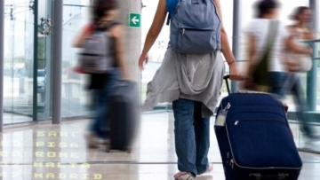 Έκλεψαν βαλίτσες από τουρίστες