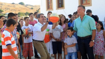 Γιατί δεν ήρθε ο υπουργός;